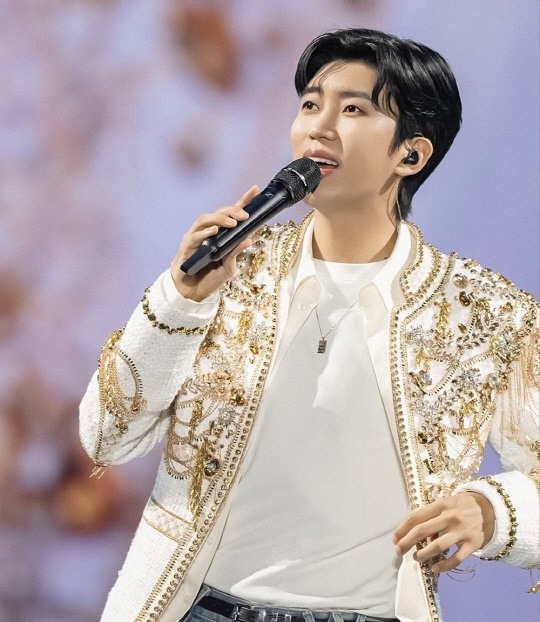 가수 임영웅.<임영웅 팬클럽 영웅시대 제공, 물고기뮤직 제공>